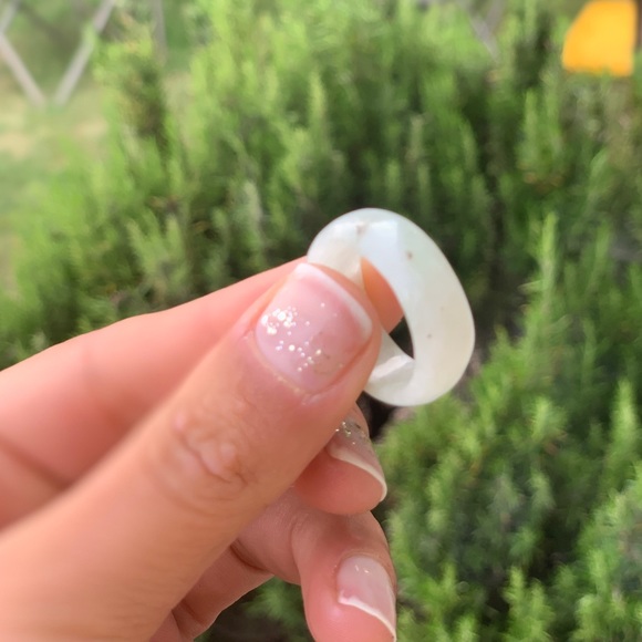 Real jade ring  light green jade - Picture 2 of 6